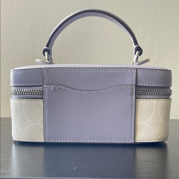 Coach | Train Case Crossbody in Signature Canvas - Picture 4 of 12